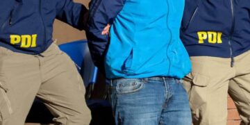 PDI CHILLÁN DETIENE A SUJETO CIRCULABA EN MOTO ROBADA Y CON MALETA CON DIVERSAS ESPECIES