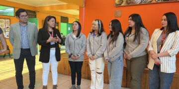 Estudiantes chillanvejanas viajan a Bolivia a representar a Ñuble en feria científica