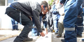 Ñuble: Sence ofrece capacitaciones en construcción, diseño de prendas de vestir y labores de oficina.