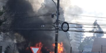 Cocinaba hamburguesa y se originó un Incendio que destruyó una mediagua en  Chillán.