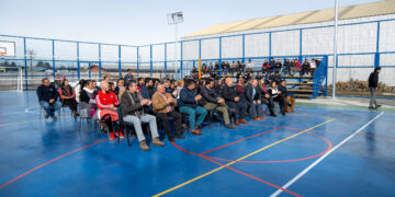 Inauguran multicancha en Pueblo Seco y firma convenios para la reposición de dos ambulancias para San Ignacio · Ñuble