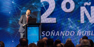Gobernador Crisóstomo y Gremios Productivos plantean urgencias regionales al Ministro de Economía ·