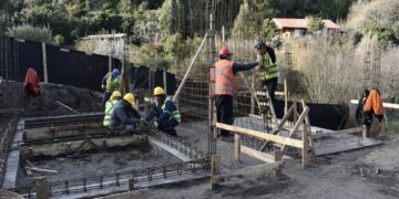 Histórico: MOP construye sistema de agua potable para abastecer a más de 500 personas de la costa de Trehuaco.