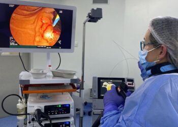 PRIMERA COLANGIOPANCREATOGRAFÍA RETRÓGRADA ENDOSCÓPICA (CPRE) EN CLÍNICA ANDES SALUD CHILLÁN.