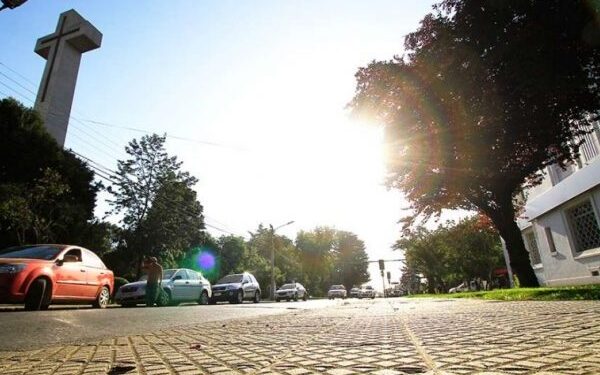 Individuo siguió a mujer en el centro de Chillán y la agredió sexualmente.