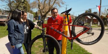 EN RUCAPEQUÉN: INAUGURAN PRIMERA ESTACIÓN DE REPARACIÓN DE BICICLETAS PÚBLICA DE ÑUBLE.