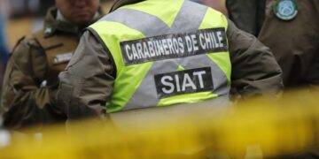 Carabineros investiga accidente de tránsito en Chillán Viejo, donde una menor se encuentra grave.