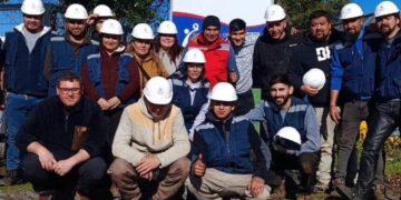 Santo Tomás impulsa mejoras en Escuela de Huape con nueva sala multiuso y mejoras sanitarias.