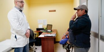 Hospital de Bulnes fortalece sus prestaciones con atención de neurología.