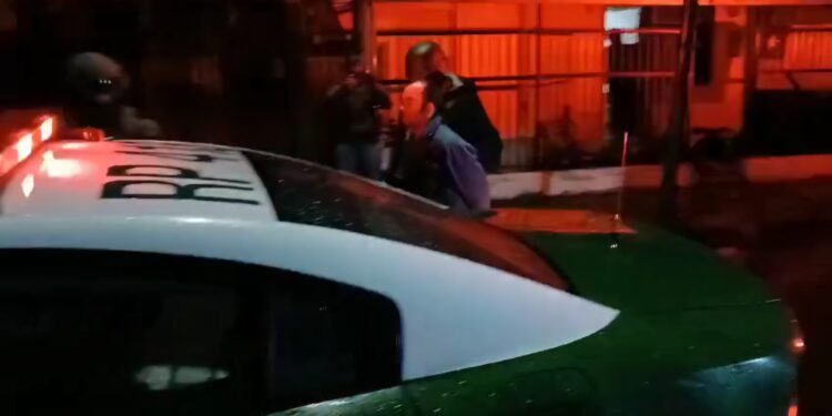 Hombre roció con liquido acelerante a su ex pareja y amenazó con prenderle fuego con un encendedor en San Carlos.