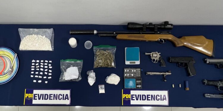 PDI CHILLÁN DETUVO A UN HOMBRE POR TRÁFICO DE DROGAS AVALUADAS EN $10 MILLONES.