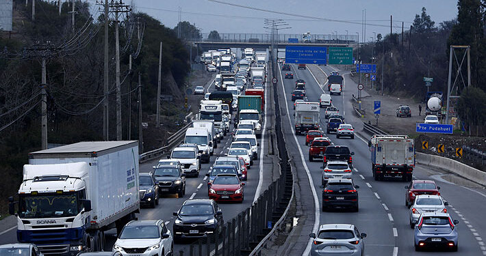 Delincuentes asaltaron a camionero en Ruta 5 Sur.