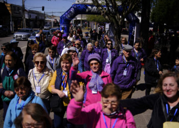 Exitosa Tercera Caminata de Personas Mayores en San Carlos.