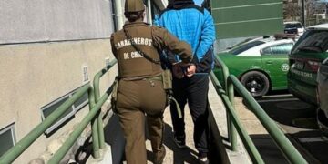 Riña de estudiantes y apoderados a las afueras del Liceo Industrial continuó en el hospital de Chillán.