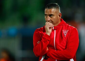 Jaime García fué despedido como técnico de Santiago Wanderers.