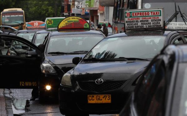 Mujer solicita a conductor de colectivo desviarse de recorrido con el fin de asaltarlo en Chillán.