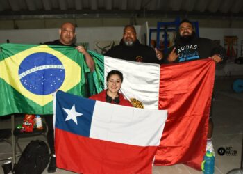 De Chillán al mundo: Estefanía Mora busca coronarse en el mundial de powerlifting en Estados Unidos.