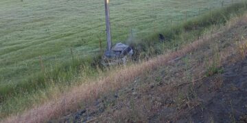 Esta mañana volcamiento de vehículo menor deja una persona grave a la salida sur de Chillán Viejo.