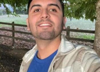 Continúa desaparecido joven que cayó al mar cuando practicaba deportes en playa de Lenga.