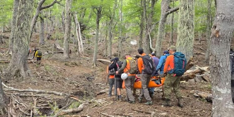 Rescatan Arriero que sufrió accidente en la cordillera de Pinto.