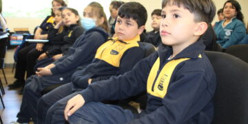 Santo Tomás culmina proyecto de estimulación temprana en la Escuela Cardenal José María Caro.