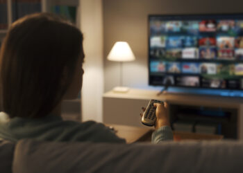 Especialista UCSC explicó los desafíos de la televisión ante la llegada de las plataformas de streaming●