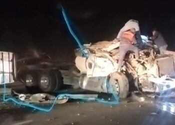 Esta madrugada Volcamiento de camión con carga en Ruta del Itata