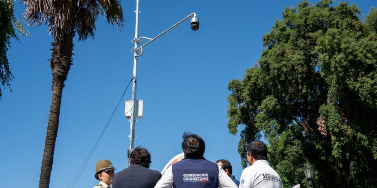 Primera Cámara de Televigilancia del Gobierno Regional queda operativa y conectada a la central de Carabineros ·