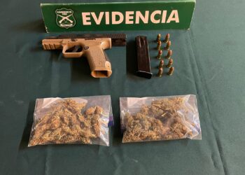 Chocaron con pandereta en su escape: Carabineros detuvo anoche a sujetos que evadieron control vehicular.