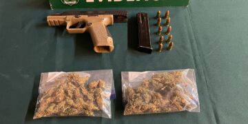 Chocaron con pandereta en su escape: Carabineros detuvo anoche a sujetos que evadieron control vehicular.