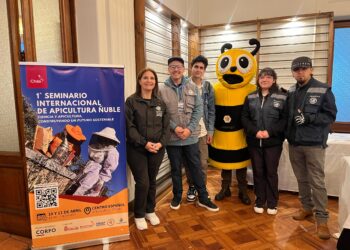 Chillán reúne a expertos y productores en gran encuentro apícola.