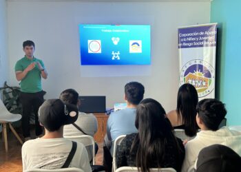 Jóvenes en proceso de reinserción conocieron el nuevo servicio del sistema de justicia juvenil.
