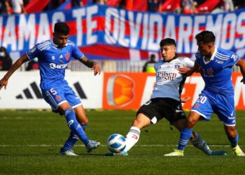 LO ÚLTIMO ⚽️ Clásico entre Universidad de Chile y Colo Colo es suspendido.