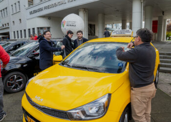 Programa Renueva tu Taxi Colectivo permitió reemplazar 30 vehículos del transporte público.