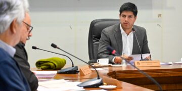 Concejal Rodrigo Ramírez pide agilizar la implementación del nuevo Pladeco municipal.