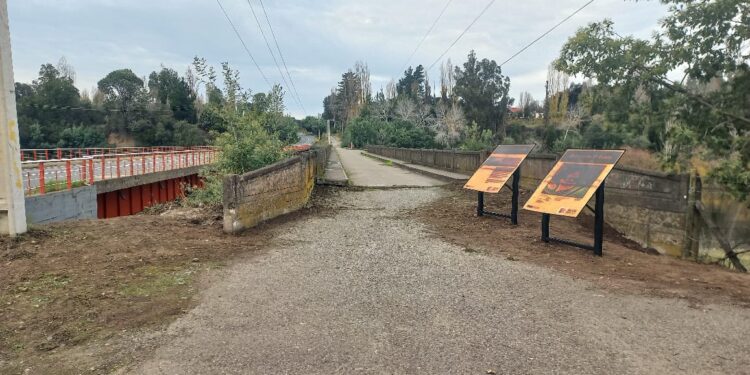 ÑUBLE/QUILLÓN 🌏 Limpieza en sector del Antiguo Puente El Roble recupera importante espacio histórico de la comuna.