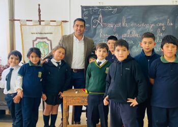 EN ÑUBLE: Becas municipales beneficiaran a más de 170 estudiantes portezuelinos.