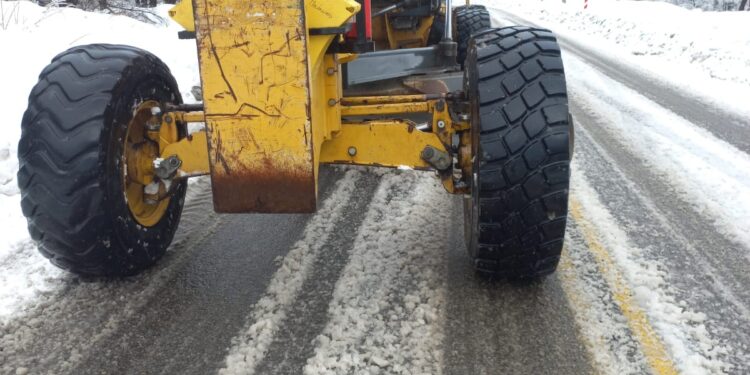 MOP despliega operativo especial en la cordillera de Ñuble ante pronóstico de nevadas para este fin de semana