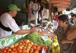 Ferias libres tendrán acceso prioritario en su nuevo programa de acompañamiento tributario.