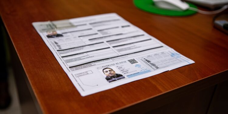 San Carlos entregó la primera licencia de conducir digital en Ñuble.