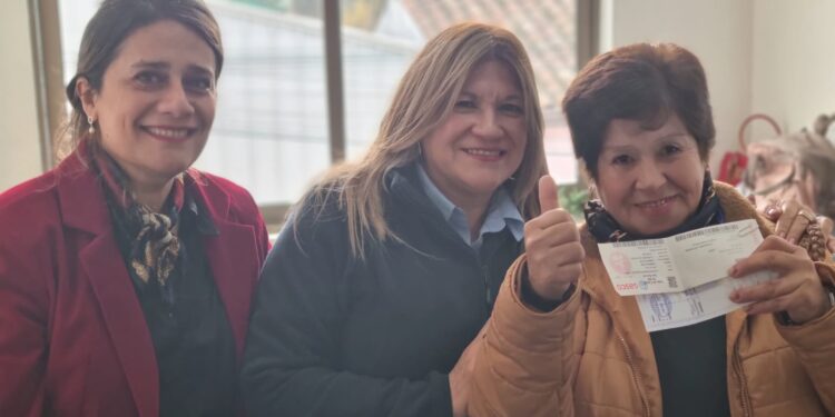 Comenzó el Plan Invierno en Quirihue con la entrega de vales de gas abajo costo.