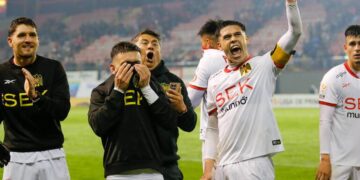 Ronald Fuentes no se olvida de la U. Española y pierde 1 a 2.
