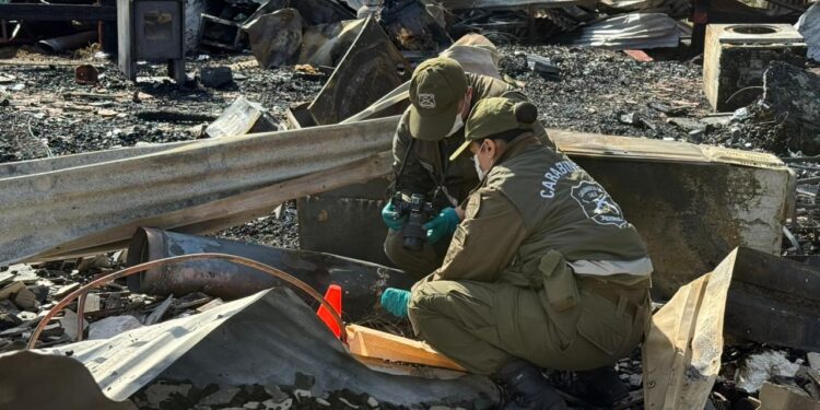 Expertos Labocar Ñuble advierten sobre principales riesgos de incendios estructurales en viviendas.