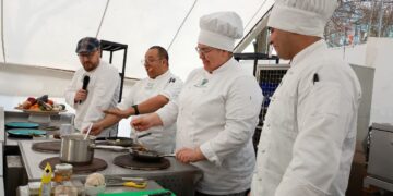 Santo Tomás rescata la cocina tradicional chilena en la Fiesta de la Longaniza 2025.
