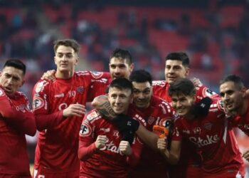 Ñublense gana en casa ante Everton