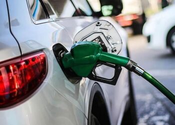 Fuerte aumento en la gasolina,pero baja la parafina desde hoy jueves.