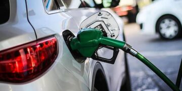 Fuerte aumento en la gasolina,pero baja la parafina desde hoy jueves.