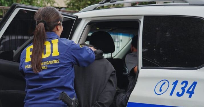 GRUPO MT0 DE LA PDI SAN CARLOS DETIENEN A MUJER POR MICROTRÁFICO DE DROGAS