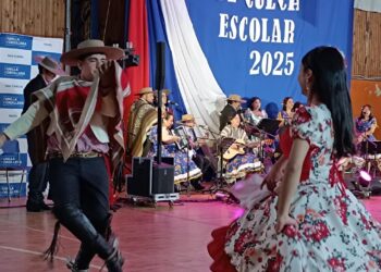 Más de 150 estudiantes participaron de los comunales de cueca en Punilla Cordillera.
