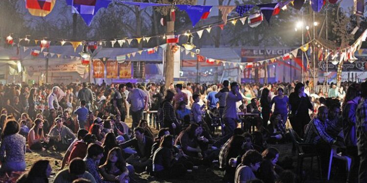 Las 7 fondas más populares a lo largo de Chile.. ¿Estará Chillán?